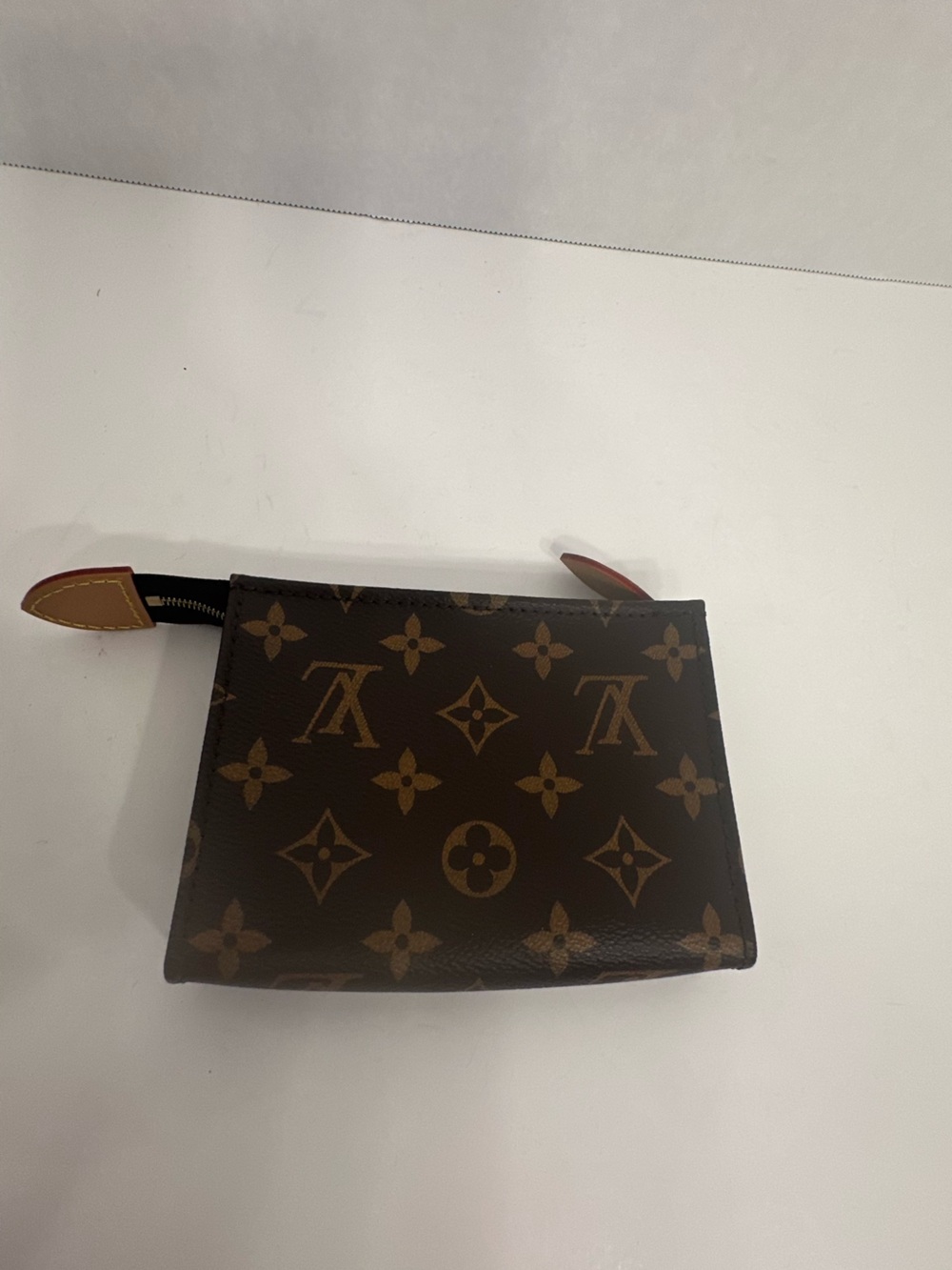 Louis Vuitton Monogram cosmetics bag - Picture 6 of 12